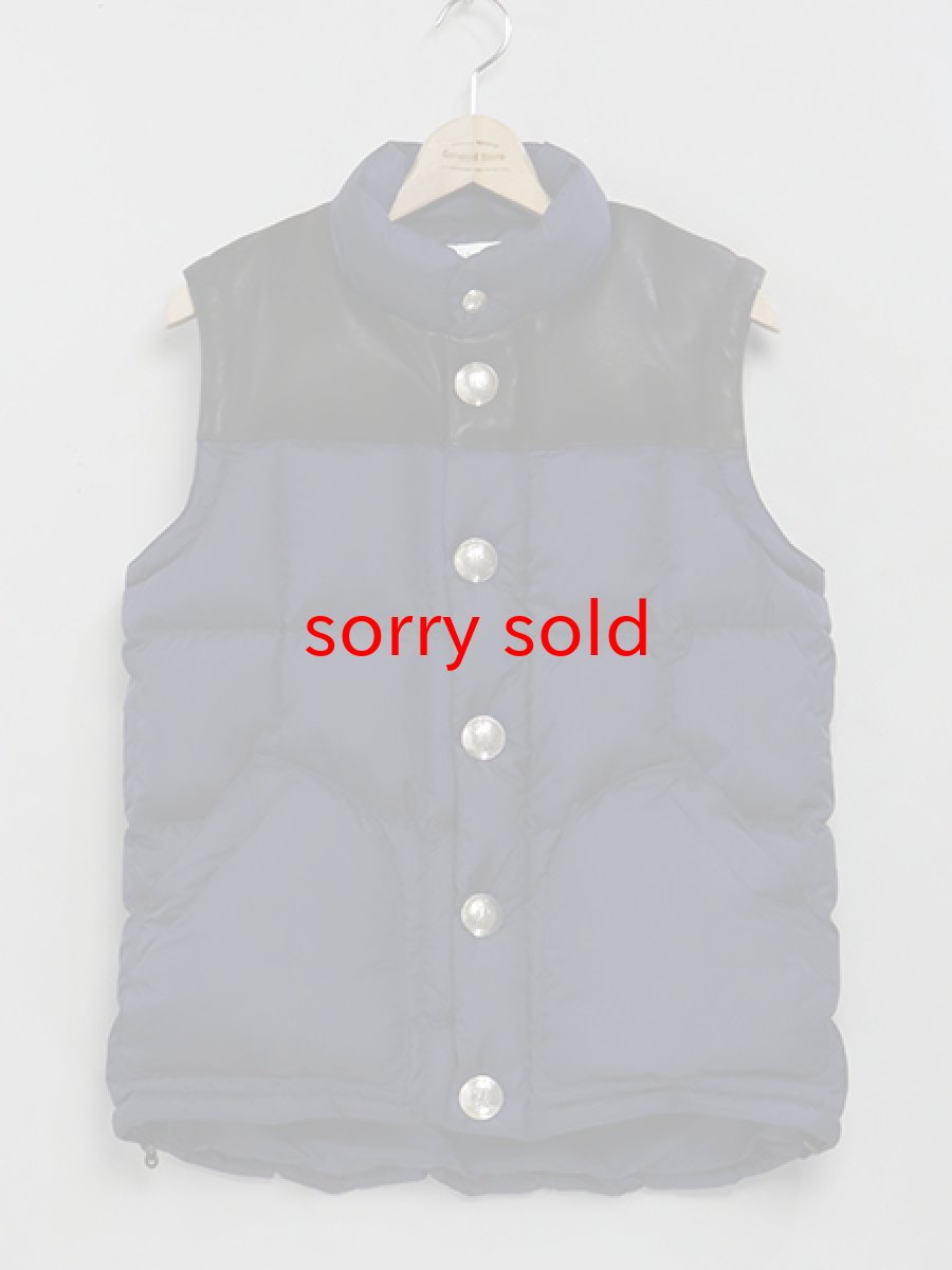画像1: セール価格お問い合わせください。mountain research / Vest with Concho Buttons (1)