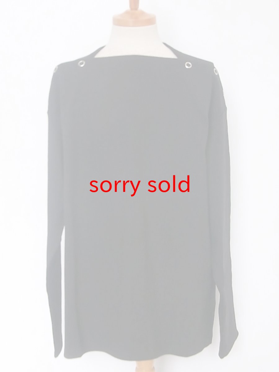 画像1: sale TAKAHIROMIYASHITATheSoloist / ソロイスト shoulder buttoned boat neck shirt. (1)