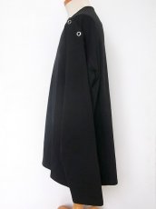 画像2: sale TAKAHIROMIYASHITATheSoloist / ソロイスト shoulder buttoned boat neck shirt. (2)