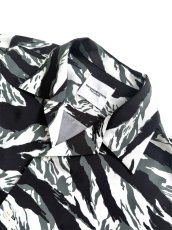 画像3: sale TAKAHIROMIYASHITATheSoloist / ソロイスト hawaiian shirt.(tiger camouflage) (3)